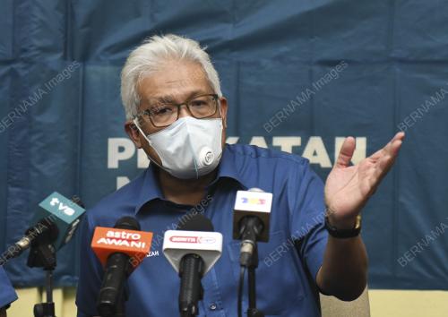 DATUK SERI HAMZAH ZAINUDIN