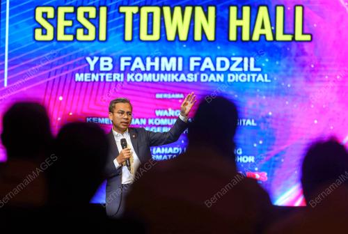 FAHMI FADZIL