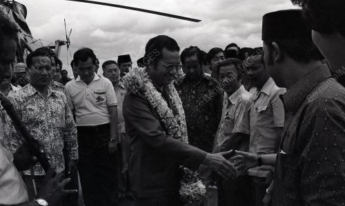 DR. MAHATHIR MOHAMAD