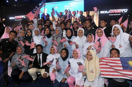 JB14_16052017_HARI_GURU_BN190071013645