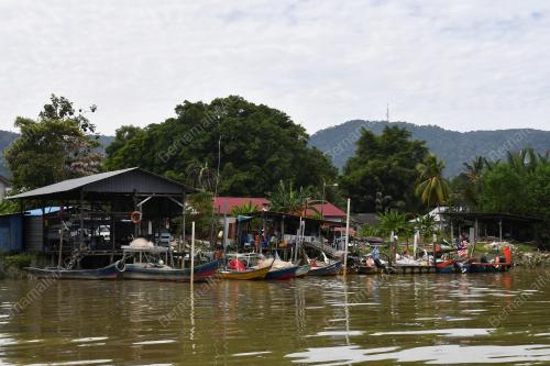 YOK BATU BAHAT RIVER CRUISE