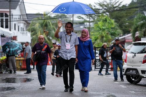HARI MENGUNDI PRU-15