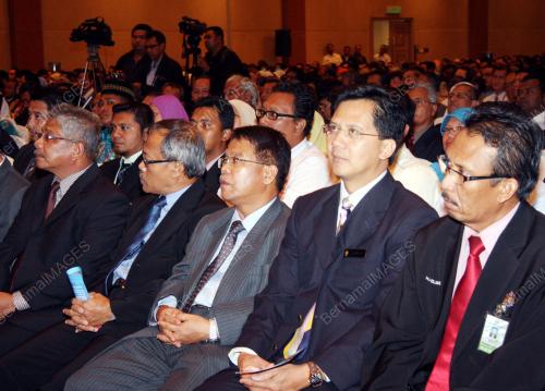MOHD NAJIB TUN ABDUL RAZAK