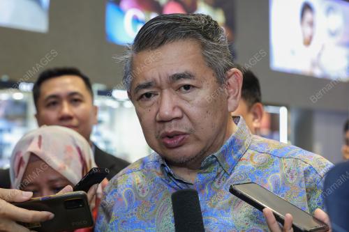 DATUK SERI SALAHUDDIN AYUB