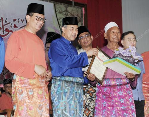 JB14_20082016_UMNO_AYER_HITAM