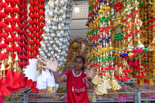 PERSIAPAN AKHIR PERAYAAN DEEPAVALI 