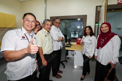 DATUK SERI DR DZULKEFLY AHMAD 