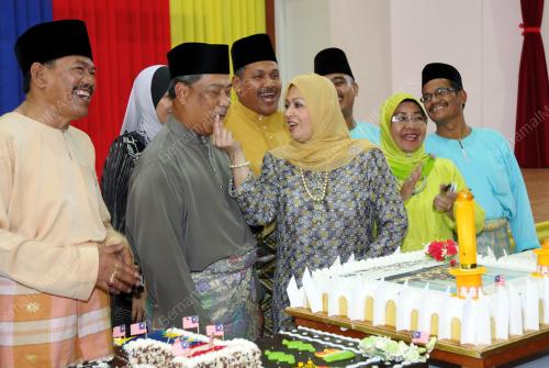 TAN SRI MUHYIDDIN YASSIN
