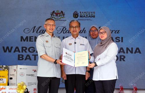 DATUK FAHMI FADZIL