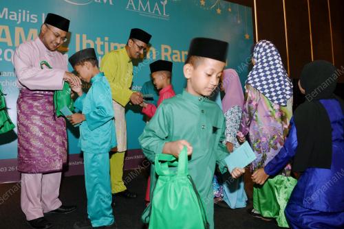 JB15_07062018_BANK_ISLAM-ZAKAT