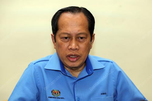 DATUK SERI AHMAD MASLAN 