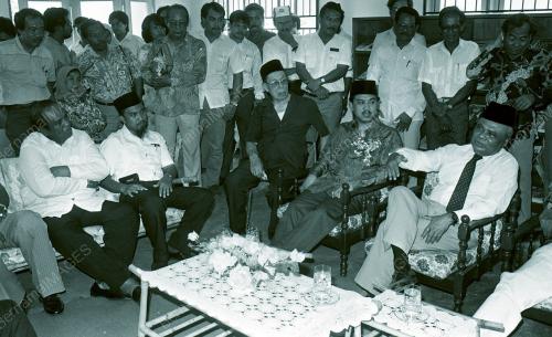 JB15_140390_RAKYAT