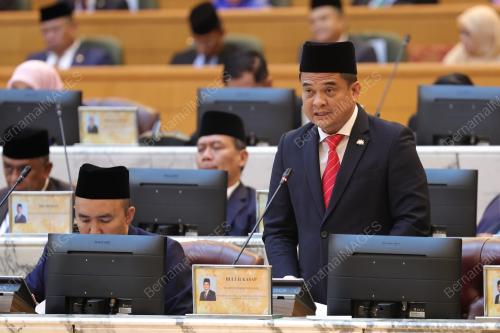 DATUK ZAHARI SARIP