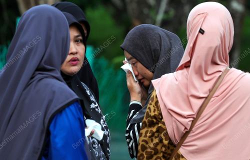 AHLI KELUARGA MANGSA BALAI POLIS ULU TIRAM