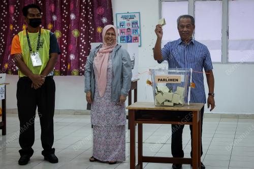 TAN SRI MUHYIDDIN YASSIN