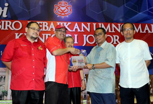 JB16_03062016_MB_PLAK