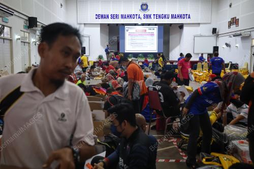 PROSES SEMAKAN ISI PETI UNDI