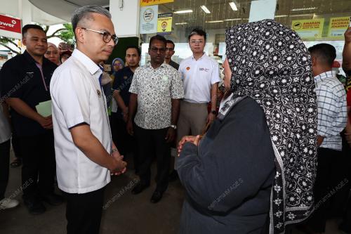 JB16_20042027_FAHMI_RON95