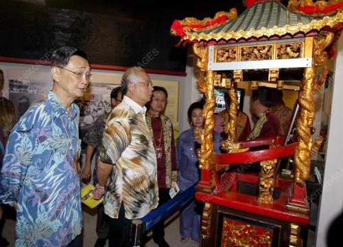 NAJIB TUN ABDUL RAZAK
