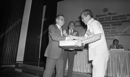 JB16_29012015_SIJIL_LESEN
