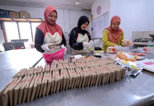USAHAWAN MAKANAN TEMPE