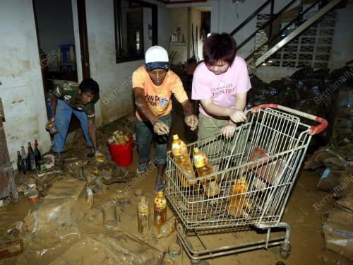 JB17_03022011_BANJIR