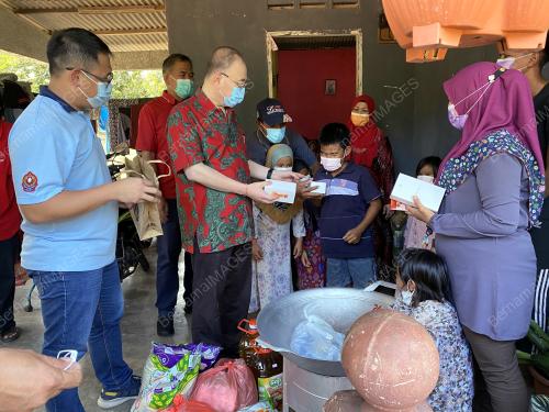 DATUK DR WEE KA SIONG