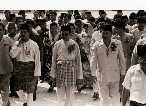 JULAI 1990 D
