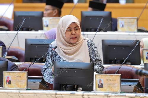 KHAIRIN NISA ISMAIL @ MD ON