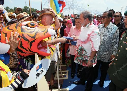 JB17_22022014_LAYANG-LAYANG