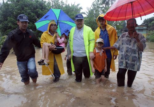 JB17_26012011_BANJIR_2