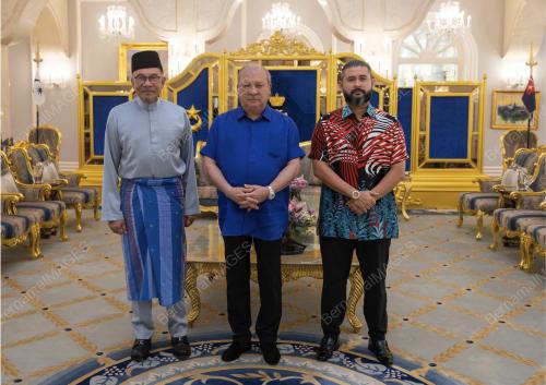 SULTAN IBRAHIM ALMARHUM SULTAN ISKANDAR