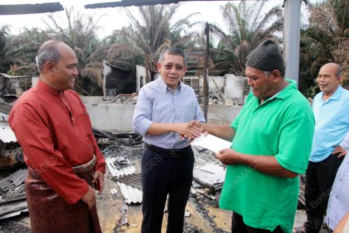 JB18_01112019_LAWAT_RUMAH_TERBAKAR