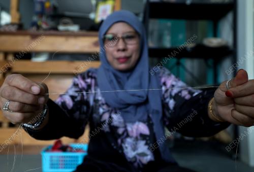 BENANG SERAT NENAS