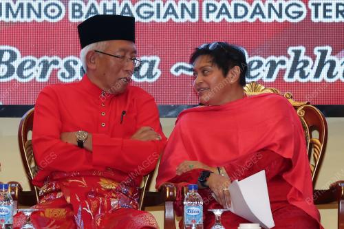 DATUK SERI MAHDZIR KHALID