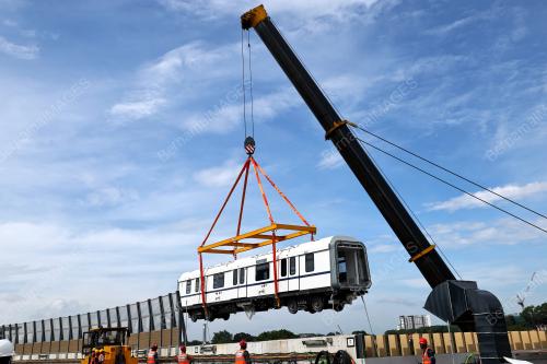 PROSES MENGANGKAT TREN RTS