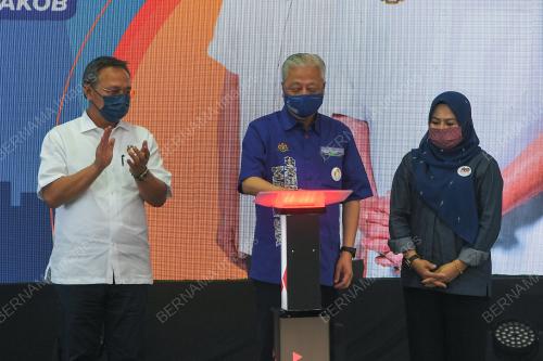 DATUK SERI ISMAIL SABRI YAAKOB 