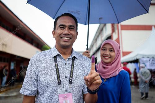 HARI MENGUNDI PRU-15