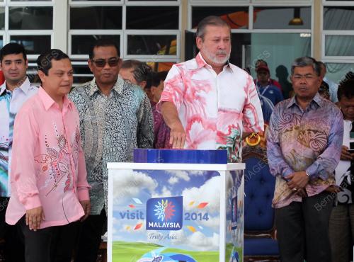JB18_22022014_LAYANG-LAYANG