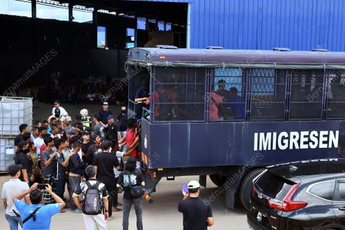 SERBUAN IMIGRESEN DAN SPRM