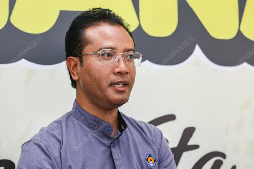 ELMIE ADHA ISMAIL