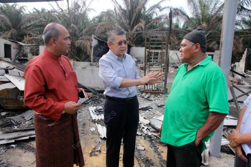 JB19_01112019_LAWAT_RUMAH_TERBAKAR