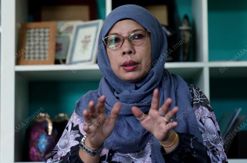 BENANG SERAT NENAS