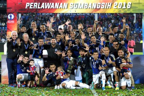 JB19_13022016_PIALA_SUMBANGSIH
