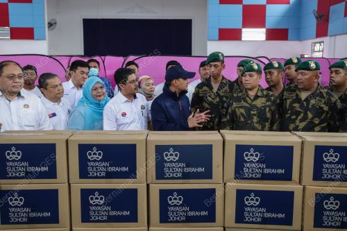 DATUK ONN HAFIZ GHAZI