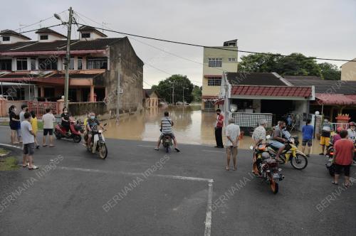 BANJIR SEGAMAT