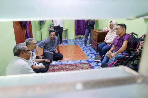 DATUK FAHMI FADZIL