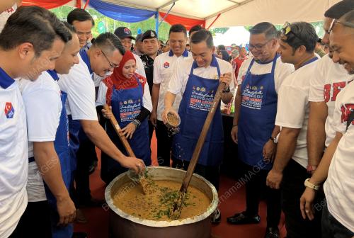 DATUK ONN HAFIZ GHAZI
