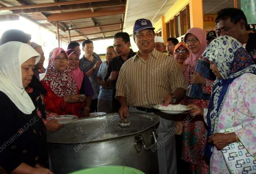 JB21_04022011_BANJIR