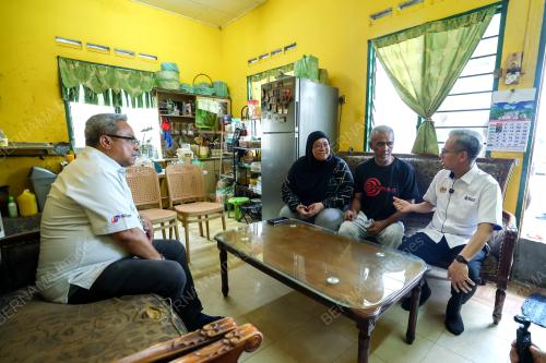 DATUK FAHMI FADZIL